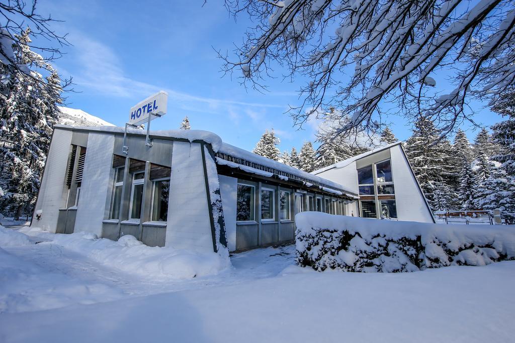 Hotel Grüsch Exteriör bild