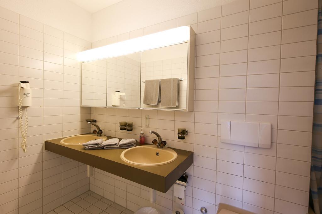 Hotel Grüsch Exteriör bild