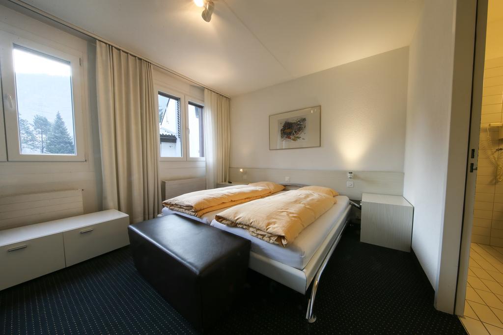 Hotel Grüsch Exteriör bild